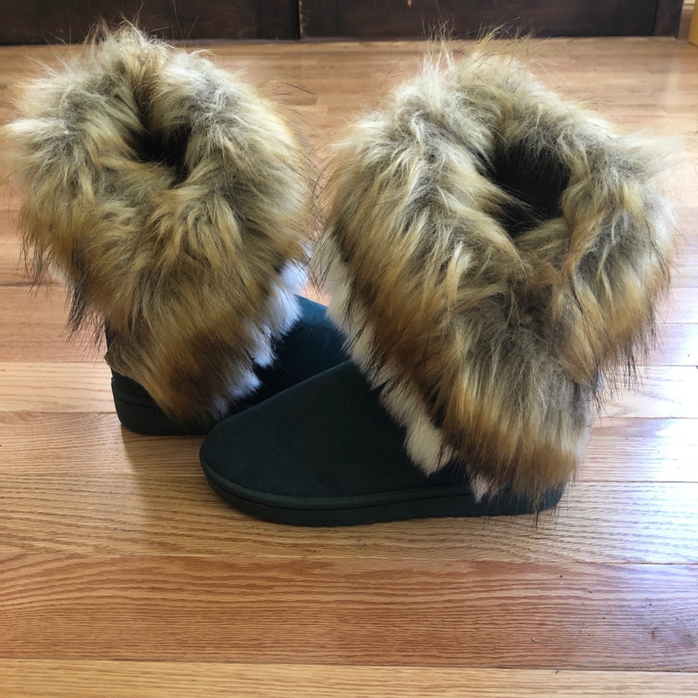 NWOT Furry Teal Green Mid-Calf Boots
